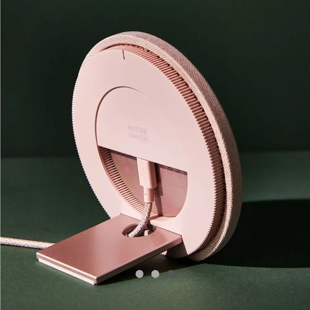 Anthropologie x Native Union Wireless Cellphone Charging Dock | Rose Pink